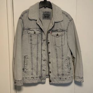 Levi’s Ex-Boyfriend Sherpa Trucker Jacket small